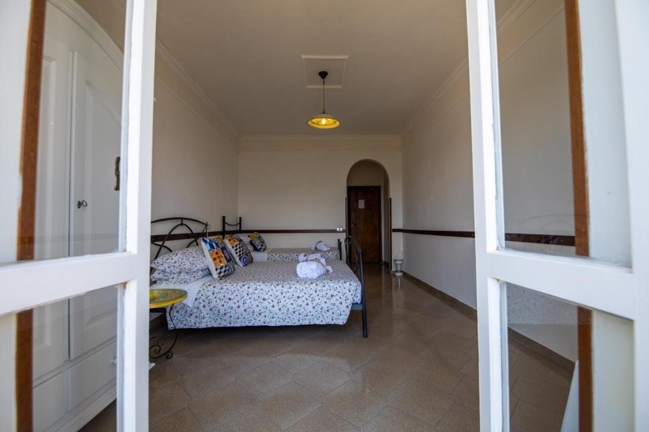 Madonna Della Scala Bed & Breakfast Castellabate Exterior photo